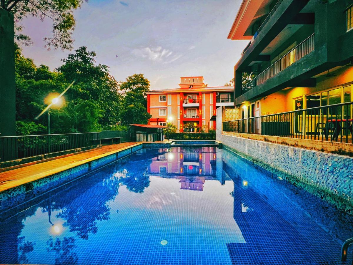4Bhk Sparkling Apartment Near Beach Pool & Bar 2Bhkx2 Vagator Exteriör bild