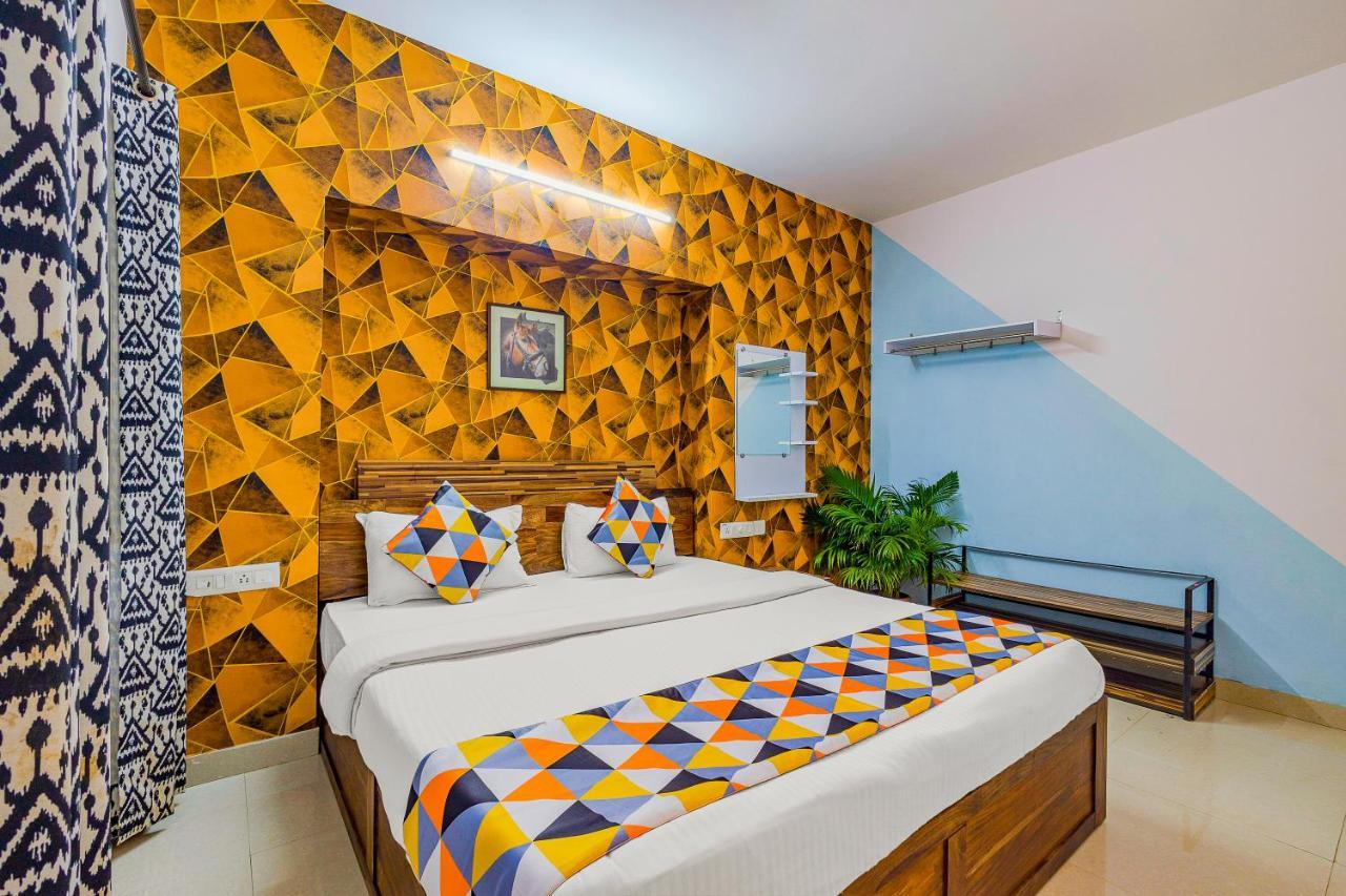 4Bhk Sparkling Apartment Near Beach Pool & Bar 2Bhkx2 Vagator Exteriör bild